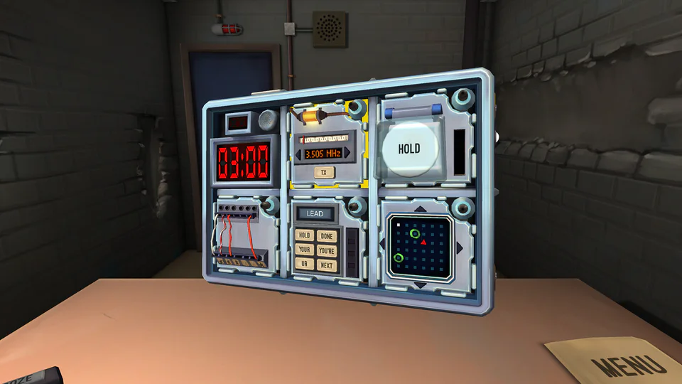 Официальный кадр Keep Talking and Nobody Explodes с головоломкой обезвреживания